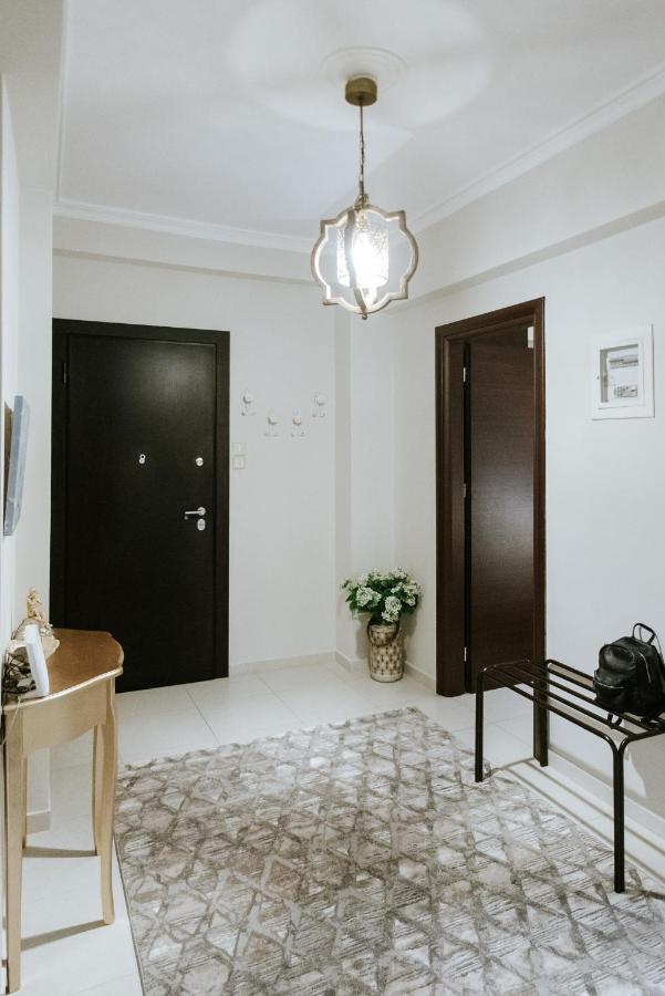 Best House, Ellinou Stratiotou, Ayia, Patra Bagian luar foto